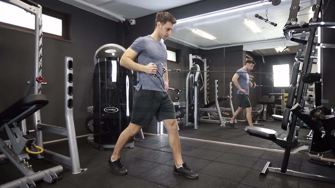 Single-Arm Cable Row