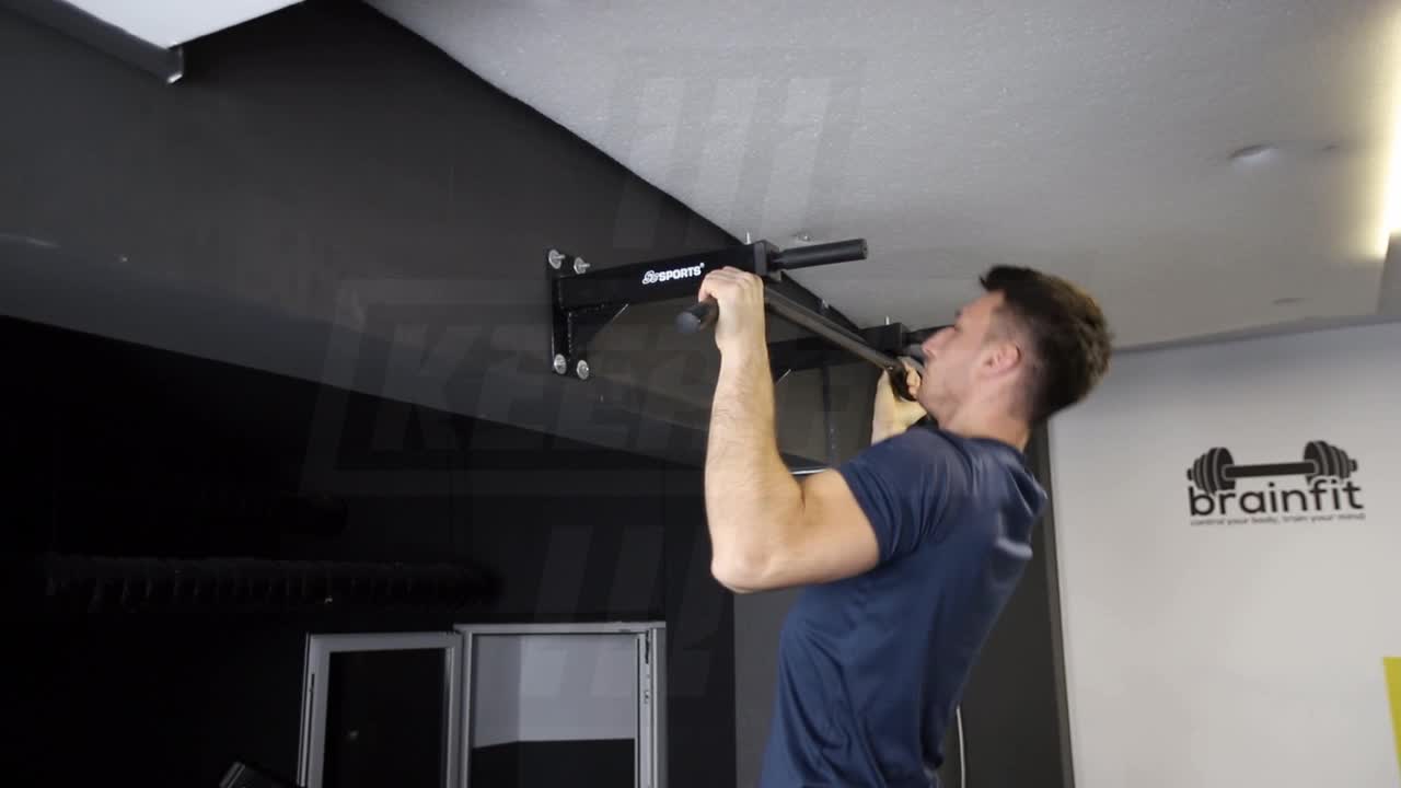 Mixed-Grip Pullup