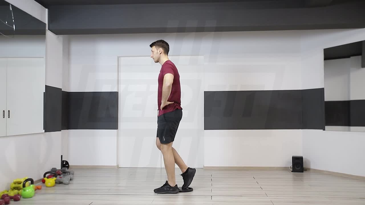 Reverse Sliding Lunge