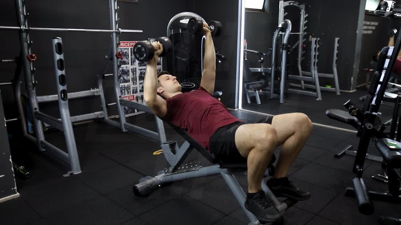 Alternating Incline Dumbbell Bench Press