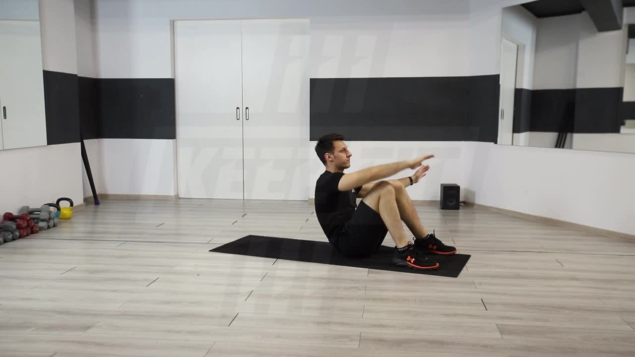 Circular Arm Crunch