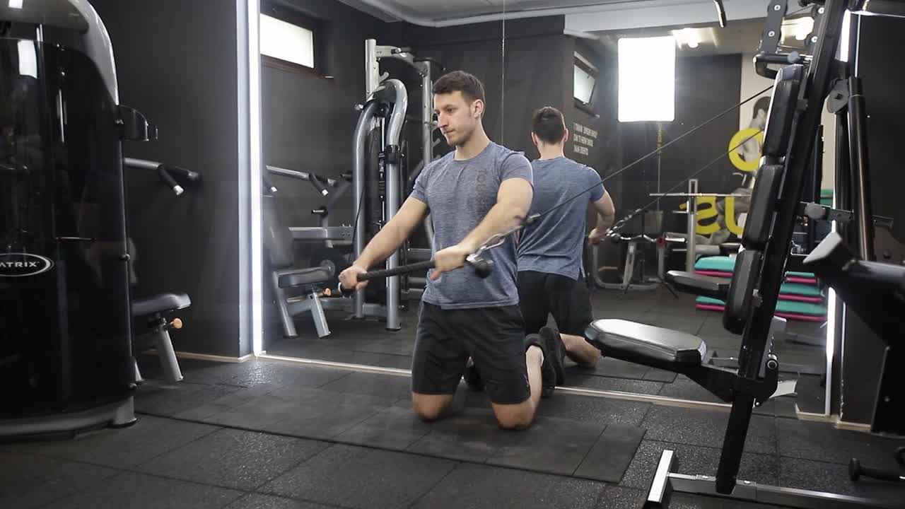 Kneeling Rotational Reverse Chop