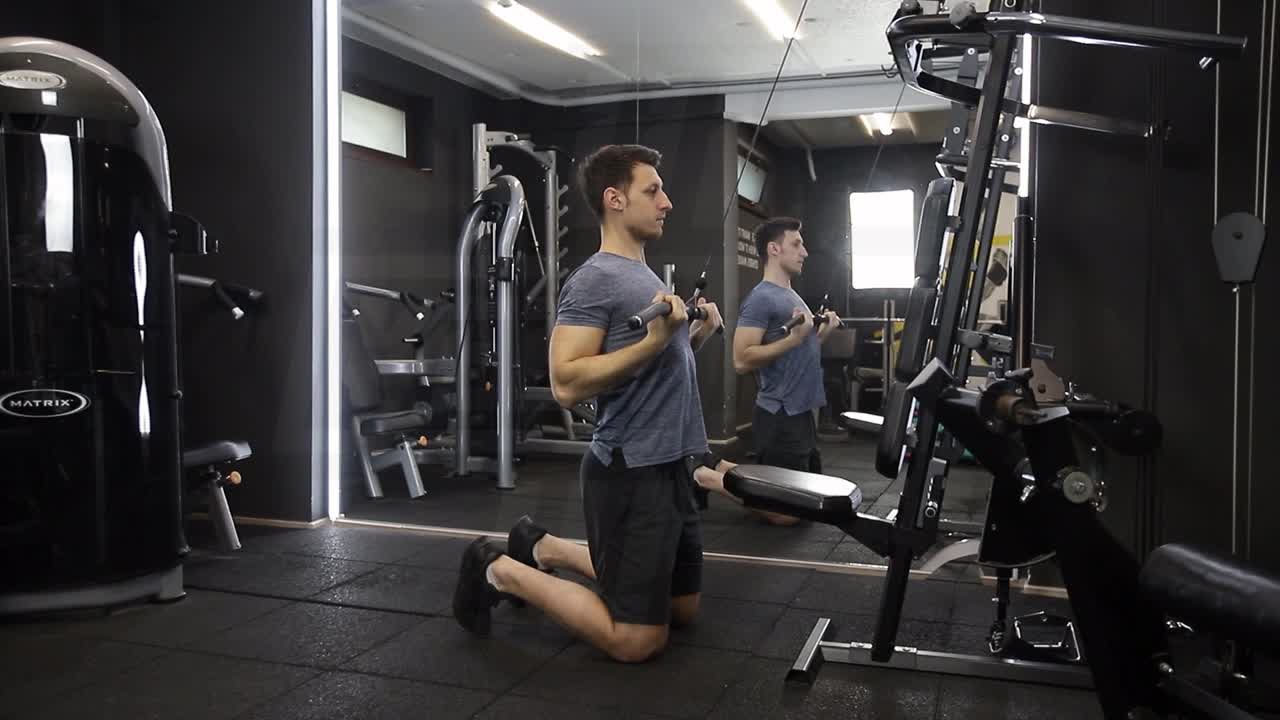 Straight-Arm Pulldown
