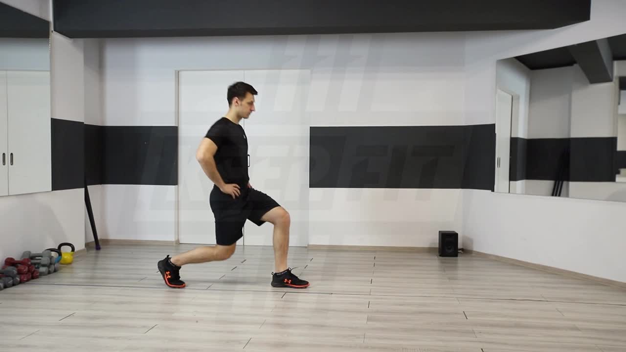 Bodyweight Walking Lunge