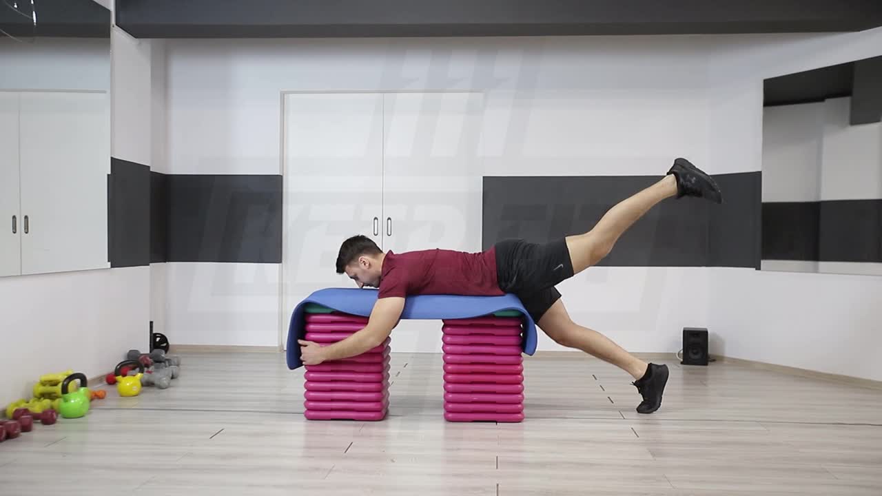 Reverse Leg Raise