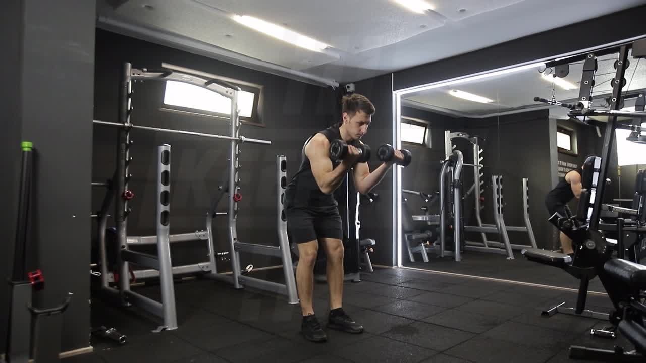 Dead-Hang Biceps Curl
