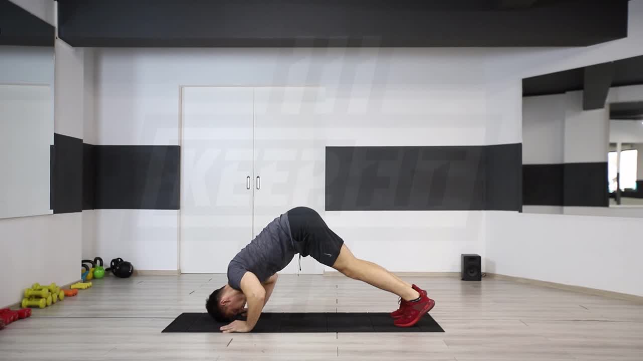 Shoulder Pushup