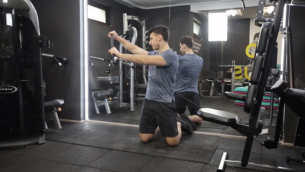 Kneeling Rotational Chop