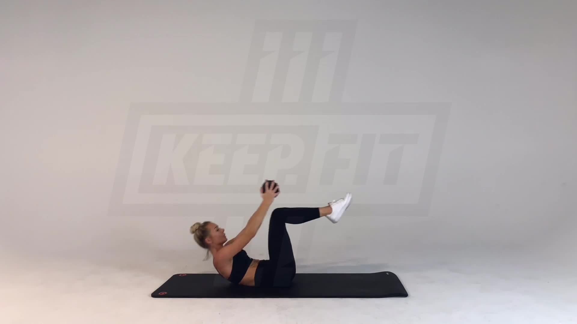 Dumbbell Jackknife Pullover