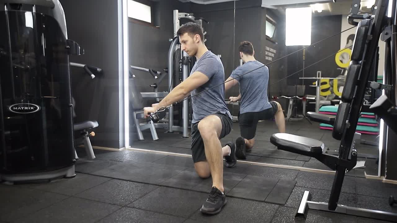 Kneeling Stability Chop