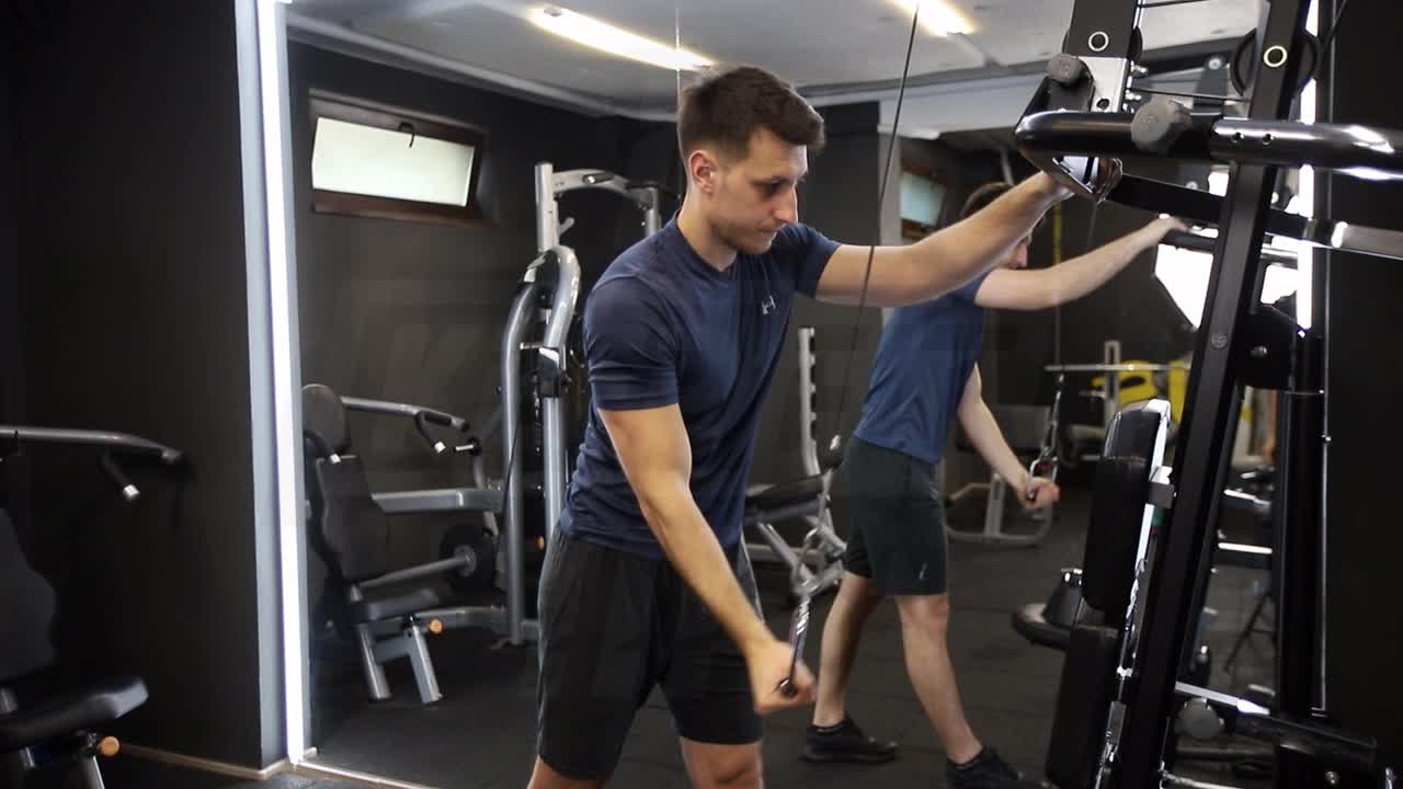 Reverse-Grip Pressdown