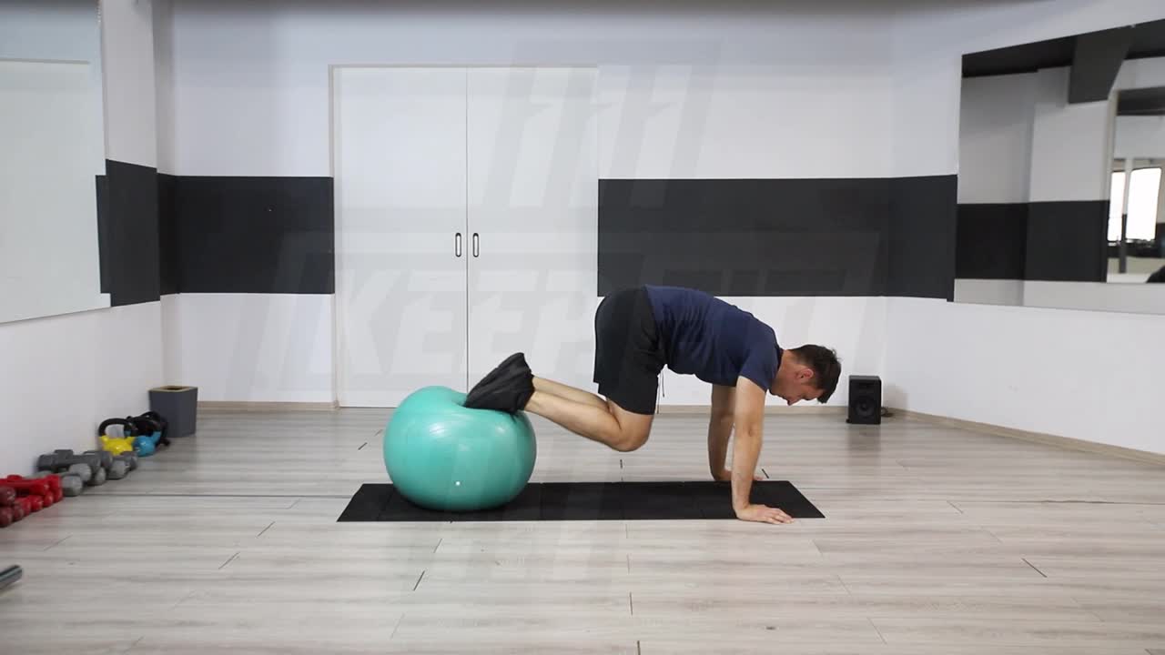 Swiss Ball Jackknife
