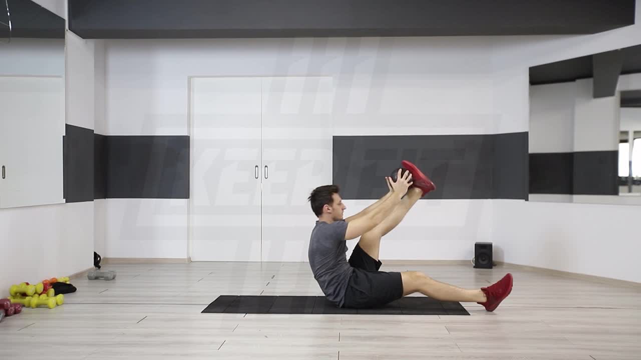 Medicine Ball Alternating V-Up