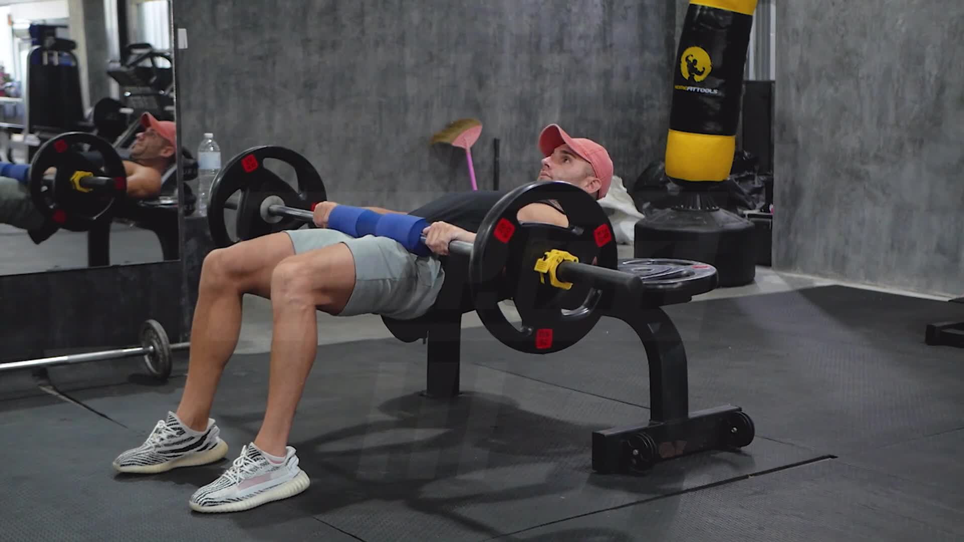 Barbell Hip Thrust With Bench