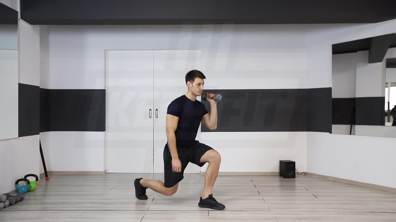 Offset Dumbbell Reverse Lunge