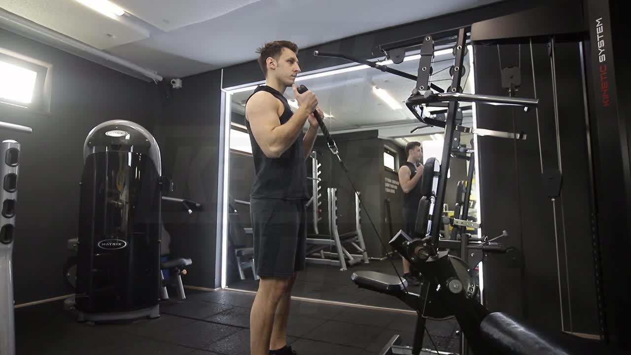 Cable Hammer Curl