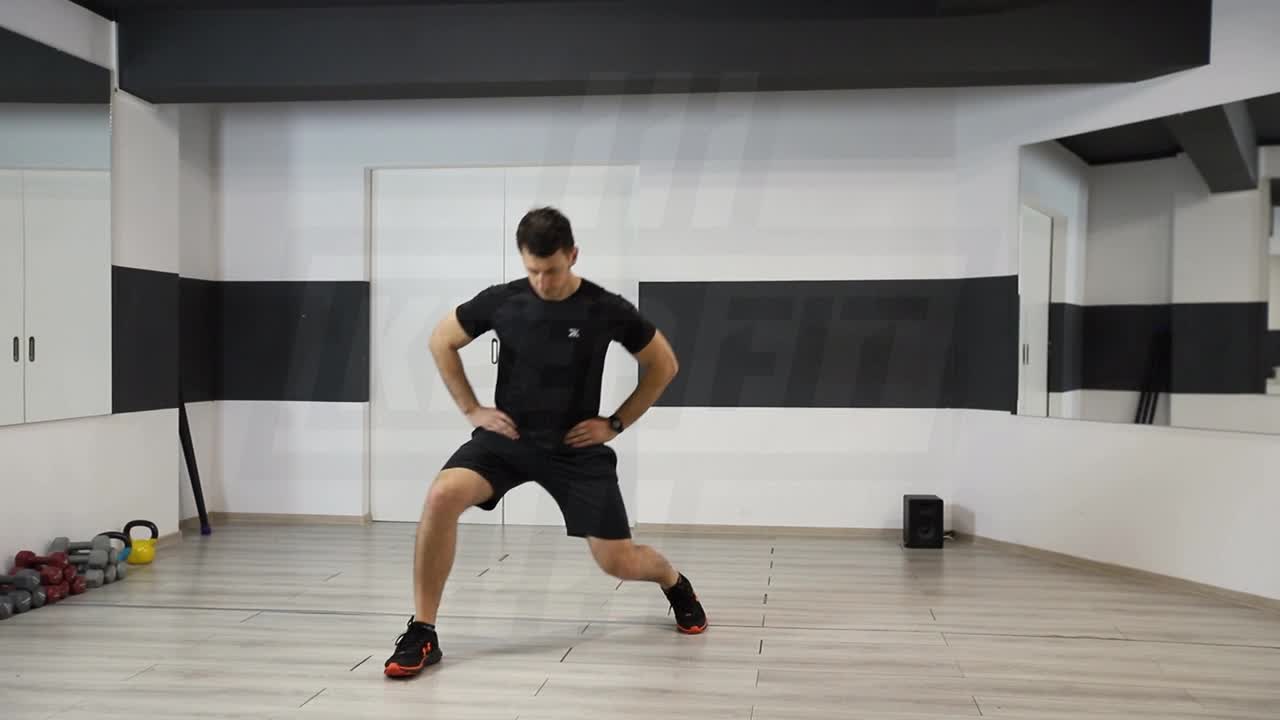 Diagonal Lunge