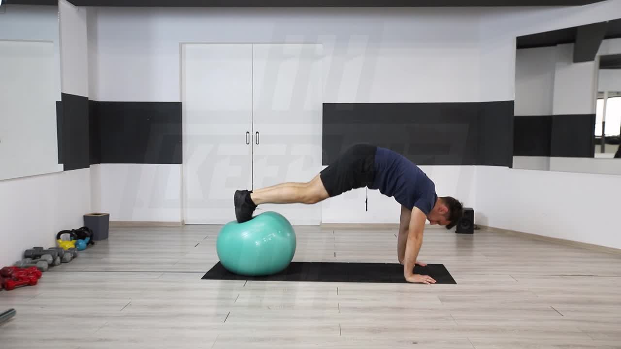 Swiss Ball Pike