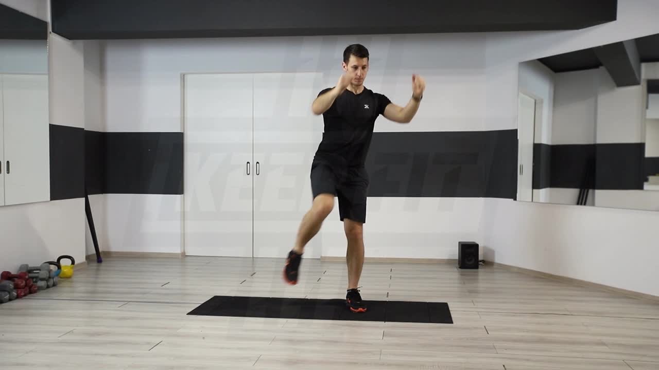 Cross Knee Strike